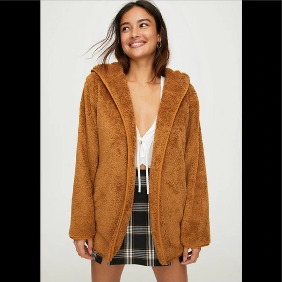 ARITZIA Sunday Best Alisya Jacket - Picture 2 of 2